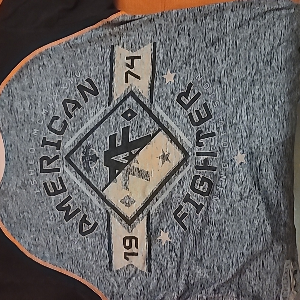 Xl American fighter statement tee